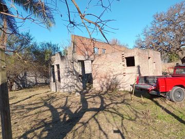 SE VENDE TERRENO , 20x45 (900 M2) , URRIBARIE 1169