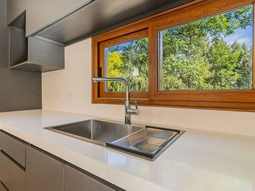 CASA EN VENTA EN UNA SOLA PLANTA 3 DORMIS Y PILETA