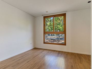 CASA EN VENTA EN UNA SOLA PLANTA 3 DORMIS Y PILETA
