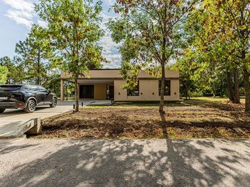 CASA EN VENTA EN UNA SOLA PLANTA 3 DORMIS Y PILETA