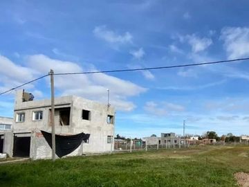 Lote de terreno con servicios en VENTA San Carlos