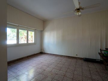 Casa En Venta  La Plata