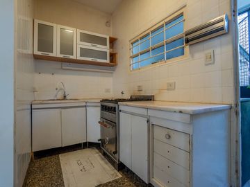 Casa En Venta  La Plata