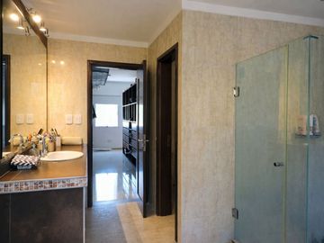 CASA EN VENTA EN BARRACAS DE IRAOLA