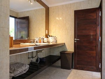 CASA EN VENTA EN BARRACAS DE IRAOLA