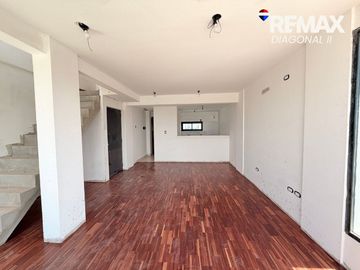 DEPARTAMENTO DUPLEX EN VENTA LA PLATA