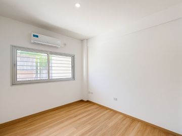 Departamento 3 ambientes en Venta Bernal c/cochera
