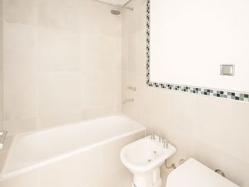 Departamento 3 ambientes en Venta Bernal c/cochera