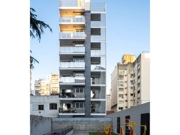 VENTA Semipiso 1 dormitorio  frente Barrio Martin