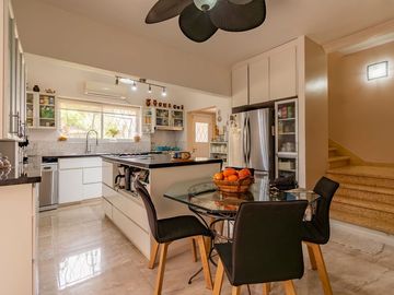 Casa en Venta 5 Amb. Ballester + cochera + pileta