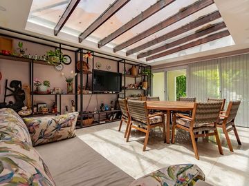 Casa en Venta 5 Amb. Ballester + cochera + pileta