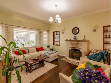Casa en Venta 5 Amb. Ballester + cochera + pileta