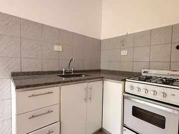 VENTA DEPARTAMENTO MONOAMBIENTE  EN SAN CRISTOBAL