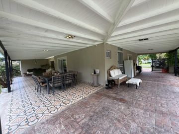 Casa 5 ambientes en Fincas de San Vicente chacras