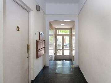 VENTA DEP 2 AMB VELEZ SARFIELD  LUMIN. P/ ESCALERA
