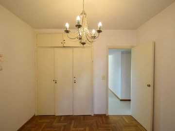 VENTA DEPARTAMENTO 2 AMB. FRENTE BALCON RECICLADO