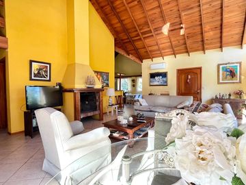 VENTA COMPLEJO DE CABAÑAS + 2 HECTAREAS