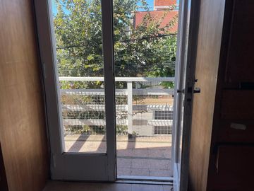 VENTA EN BLOCK VIVIENDA C/GARAJE, QUINCHO Y LOCAL