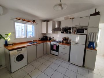 VENTA/ CASA FAMILIAR Y DPTO INTERNO /A. CREDITO