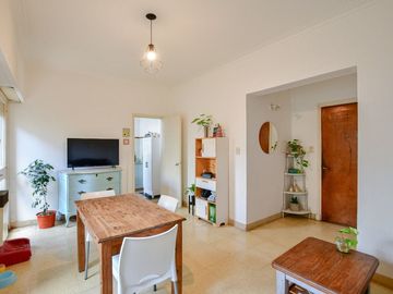 VENTA DEPARTAMENTO 2 DORMITORIOS CON AMPLIO BALCÓN