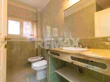VENTA CASA 4 DORM. B° COMAHUE GOLF CLUB - NEUQUEN