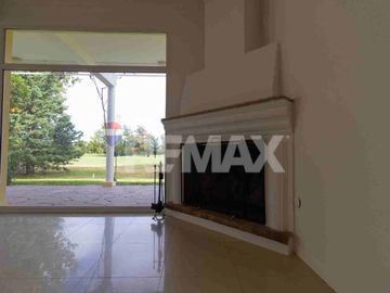 VENTA CASA 4 DORM. B° COMAHUE GOLF CLUB - NEUQUEN