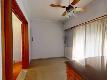 CASA 5 AMBIENTES CON GARAGE DOBLE QUINCHO Y JARDIN