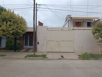 VENTA CASA 3 DORM MAS 2 DPTOS B° CUPANI CÓRDOBA