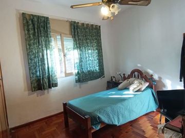 VENTA CASA 3 DORM MAS 2 DPTOS B° CUPANI CÓRDOBA