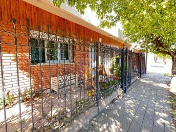 VENTA CASA 3 DORM MAS 2 DPTOS B° CUPANI CÓRDOBA