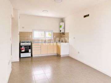 ALQUILER CASA CIPOLLETTI