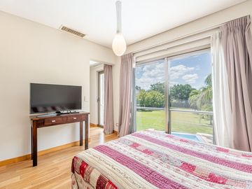 Casa en Alquiler 6 ambientes en Barrio Septiembre