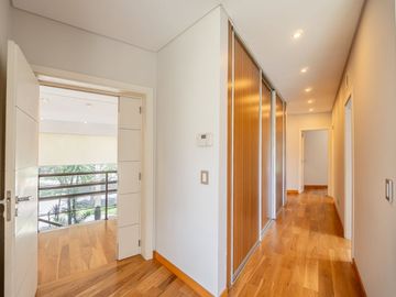 Casa en Alquiler 6 ambientes en Barrio Septiembre