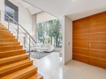Casa en Alquiler 6 ambientes en Barrio Septiembre