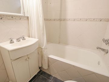 Venta Dpto 1 Amb dividido  + Patio  Palermo Chico