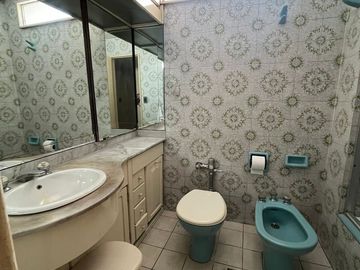DEPARTAMENTO 5 AMBIENTES VENTA LOMAS COCHERA