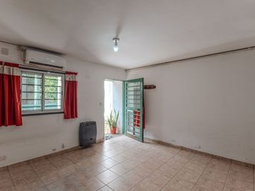 CASA DUPLEX 3 AMB EN VENTA CON PARRILLA POMPEYA