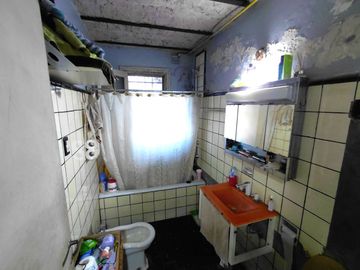 VENTA CASA - LOTE 222 M2 GRAL. PAZ 11.200 LINIERS
