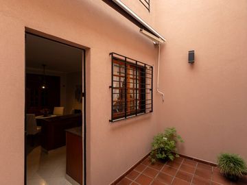 VENTA CASA 5 AMBIENTES PARQUE CHACABUCO TERRAZA