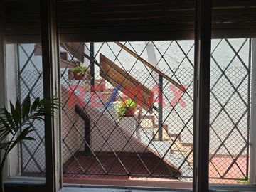VENTA CASA 3 AMB + DEPTO 3 AMB Y LOCAL CASTELAR