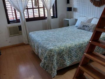 VENTA CASA 3 AMB + DEPTO 3 AMB Y LOCAL CASTELAR