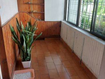 VENTA CASA 3 AMB + DEPTO 3 AMB Y LOCAL CASTELAR