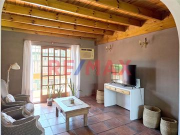 VENTA CASA 3 AMB + DEPTO 3 AMB Y LOCAL CASTELAR