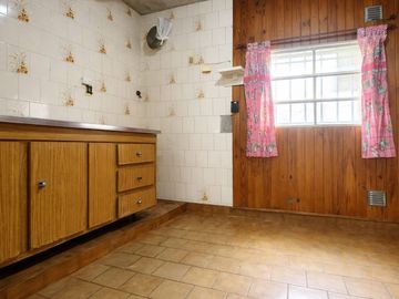 VENTA CASA 4 AMB VILLA TESEI CON JARDIN Y GARAGE