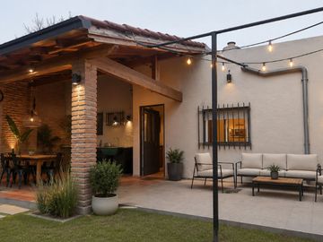 VENTA CASA 4 AMB VILLA TESEI CON JARDIN Y GARAGE