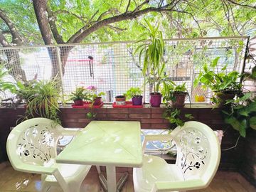 VENTA TRES AMBIENTES CON BALCÓN COCHERA SAAVEDRA