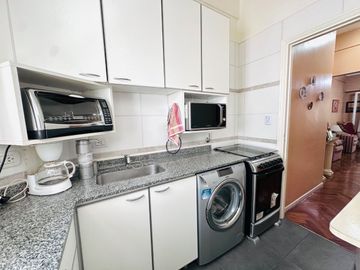 VENTA TRES AMBIENTES CON BALCÓN COCHERA SAAVEDRA