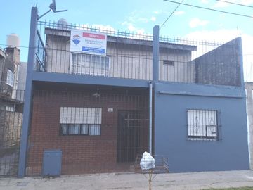 VENTA CASA MULTIFAMILIAR 5 AMB RAFAEL CASTILLO