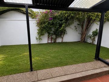 CASA EN VENTA LA PLATA 2 DORMITORIOS PARQUE