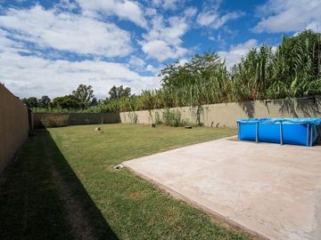 CASA EN VENTA LA PLATA 3 DORMITORIOS AMPLIO PARQUE